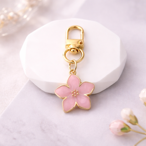 Fleur Éternelle Charm